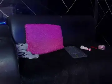 Stripchat Live Sex Cam of _IanLark