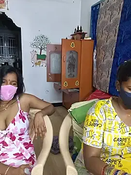 Stripchat Nude Webcam of Hot_LoveBirds_