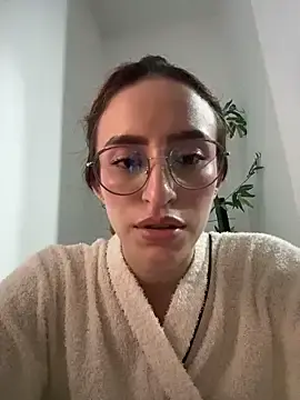 Stripchat Watch Live Sex Cams of caroline_adams_