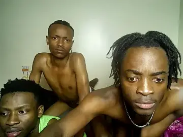 Stripchat Best live sex cam show of threemanias