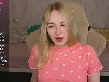 Stripchat Sex Cam of Shy_Polly
