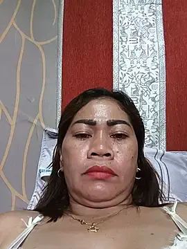 Stripchat Adult Webcam of SweetChubbyMommy_02