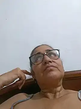 Stripchat Sex Cam of _candi