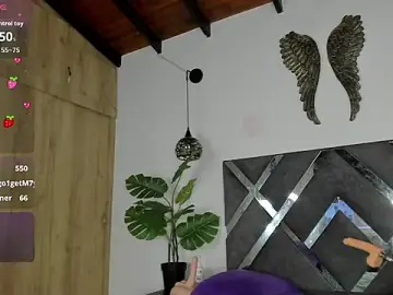 Stripchat Live Porn of erika_222