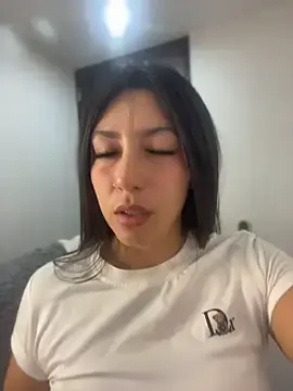Stripchat Live Porn of MiaJones21