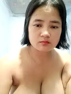 Stripchat Free Porn Cam of BigAss-69