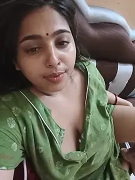 Stripchat Live Sex Cam of Cute-Simmi69