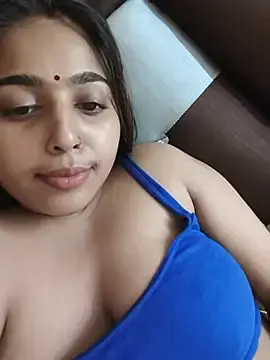 Stripchat Live Sex Cam of Cute-Simmi69