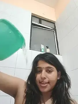 Stripchat Sex Cam of Cute-Simmi69