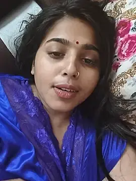 Stripchat Free Porn Cam of Cute-Simmi69