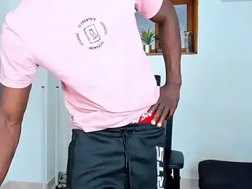 Stripchat Free Porn Cam of Dylan_Taylor