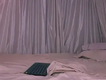 Stripchat Free Live Porn of Miiafoxxx