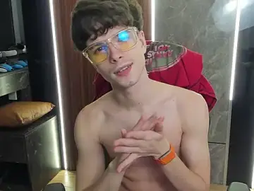 Stripchat Best live sex cam show of calvin_love_you