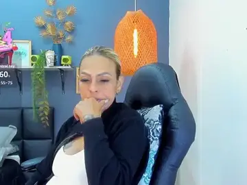 Stripchat Nude Webcam of yessila_parker