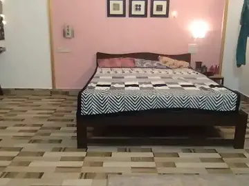 Stripchat Live Porn of raveena_hot