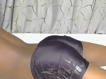 Stripchat Watch Live Sex Cams of Leeszim26