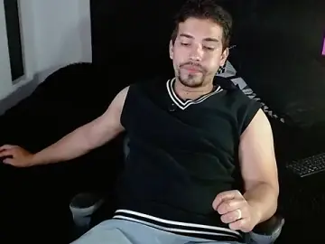 Stripchat Live Porn of Ian_Daviz