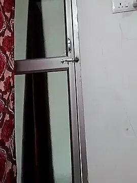 Stripchat Live Sex Cam of Darling8008