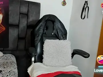 Stripchat Free Porn Cam of MattRodriguez9