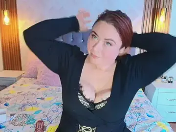 Stripchat Free Porn Cam of maddy_Bloomm