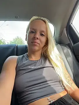 Stripchat Nude Webcam of LikaCat