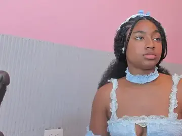 Stripchat Adult Webcam of Laraebony_