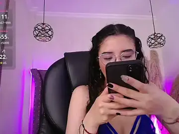 Stripchat Adult Webcam of Amara_Davis1
