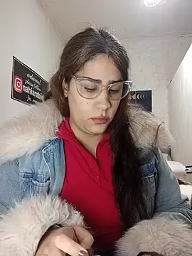 Stripchat Adult Webcam of nahiarabiel33