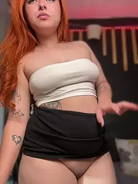 Stripchat Live Sex Cam of izyzys_baker