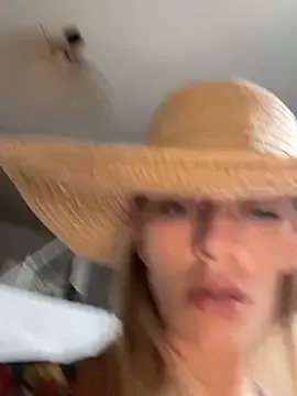 Stripchat Live Porn of Bellalolahot