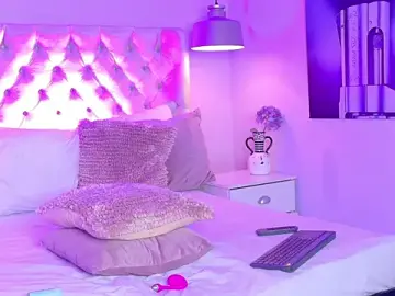 Stripchat Live Sex Cam of BunnyWolf_
