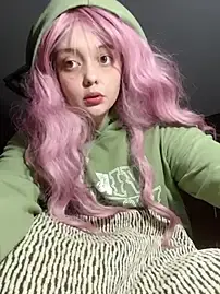 Stripchat Free Porn Cam of Selena_Roa