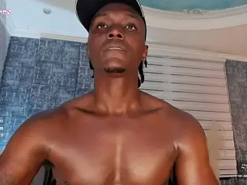 Stripchat Sex Cam of DannSmmith
