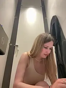 Stripchat Adult Video Chat of blonde_exe