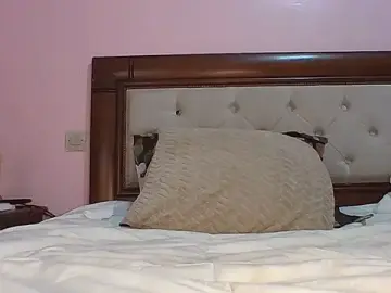 Stripchat Watch Live Sex Cams of kiera_xxx