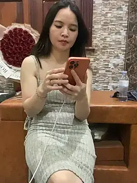 Stripchat Watch Live Sex Cams of LiLi-Kirix99