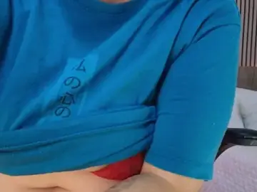 Stripchat Nude Webcam of JuliRamirez
