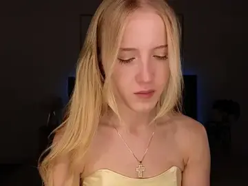 Stripchat Free Porn Cam of adele_armass