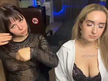 Stripchat Sex Cam of xxx_sandra_