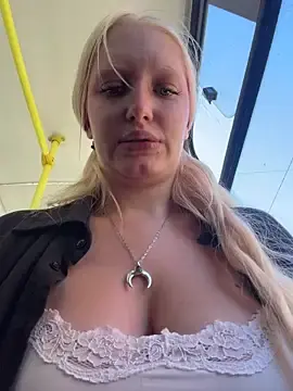 Stripchat Watch Live Sex Cams of Elfi_InPublic