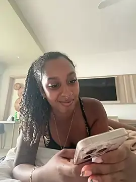 Stripchat Free Porn Cam of Your_Paris