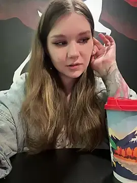 Stripchat Live Sex Cam of PumaShyXD