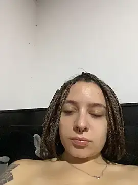 Stripchat Live Sex of karla-thomsom10