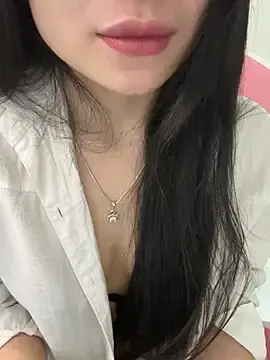 Stripchat Adult Webcams of Lilyy_babyy