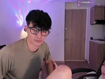 Stripchat Private Sex Chat of Mikeyvioleta_