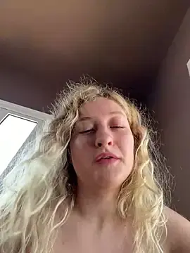 Stripchat Free Live Porn of MileySummer
