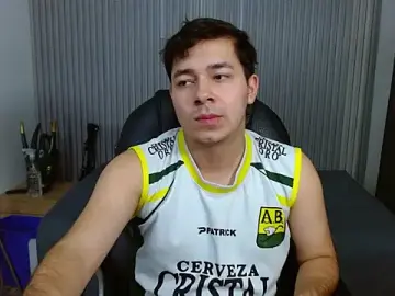 Stripchat Best Webcam of Julian_Smith21