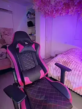 Stripchat Free Live Porn of seraphine23