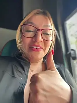 Stripchat Free Porn Cam of DIANITA_1988