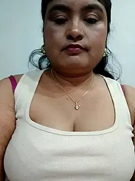 Stripchat Best Webcam of hornyriyanka